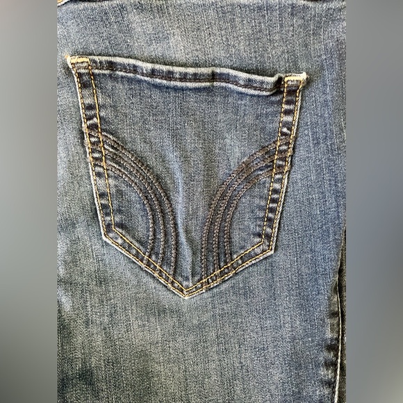 Hollister Women's Blue Jeans - Picture 5 of 5